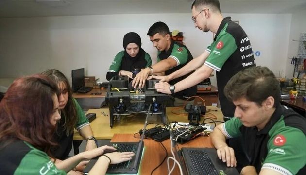 YTÜ'den yapay zekâlı su altı aracı